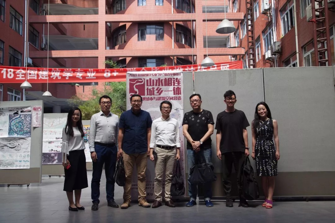 9001cc金沙以诚为本企业导师团合影